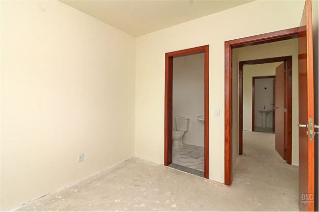 Imagem Casa com 3 Quartos à Venda, em Hípica - Porto Alegre Imagem Casa com 3 Quartos à Venda, em Hípica - Porto Alegre