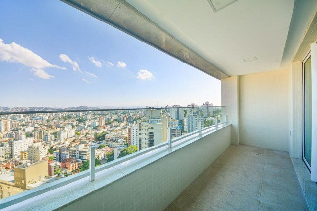 Imagem Imóvel com 4 Quartos à Venda,  em Bela Vista - Porto Alegre
