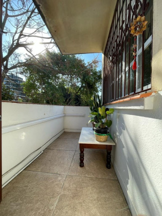Imagem Imóvel com 3 Quartos à Venda,  em Petrópolis - Porto Alegre