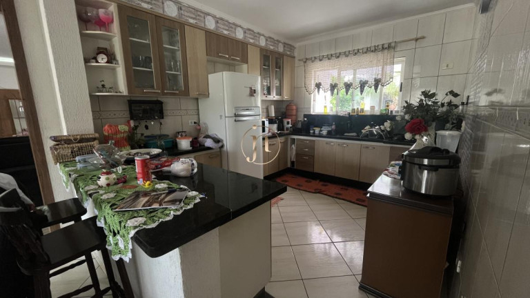 Imagem Sobrado com 5 Quartos à Venda, 240 m² em Cruzeiro - São José Dos Pinhais