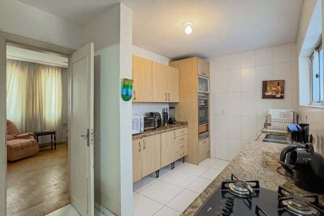 Imagem Imóvel com 4 Quartos à Venda, 190 m² em Rio Branco - Porto Alegre Imagem Imóvel com 4 Quartos à Venda, 190 m² em Rio Branco - Porto Alegre