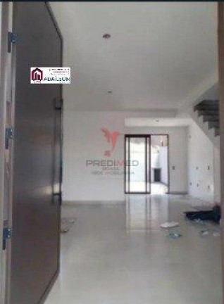 Imagem Sobrado com 3 Quartos à Venda, 101 m² em Serraria - São José
