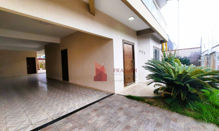 Sobrado com 4 Quartos à Venda, 350 m² em Dom Bosco - Itajaí