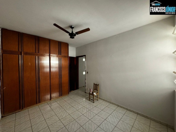 Imagem Imóvel com 3 Quartos à Venda, 432 m² em Setor Aeroporto - Goiânia Imagem Imóvel com 3 Quartos à Venda, 432 m² em Setor Aeroporto - Goiânia