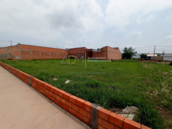 Terreno à Venda, 250 m² em Residencial Ouro Verde - Botucatu