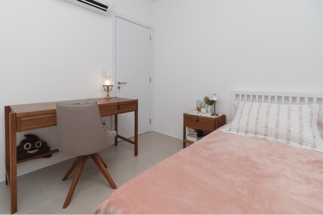 Imagem Apartamento com 2 Quartos à Venda, 58 m² em São João - Porto Alegre Imagem Apartamento com 2 Quartos à Venda, 58 m² em São João - Porto Alegre