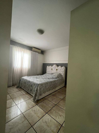 Imagem Casa com 4 Quartos à Venda, 300 m² em Cidade Jardim - Goiânia Imagem Casa com 4 Quartos à Venda, 300 m² em Cidade Jardim - Goiânia