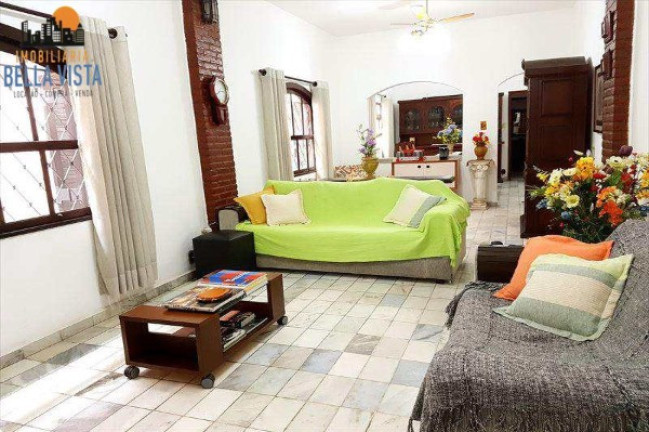 Casa com 3 Quartos à Venda,  em Vila Valença - São Vicente