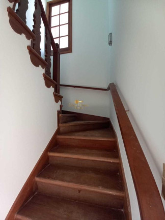 Imagem Casa com 5 Quartos à Venda, 212 m² em Alto - Teresópolis