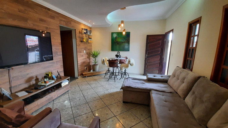Casa com 3 Quartos à Venda, 116 m² em Jardim Riacho Das Pedras - Contagem