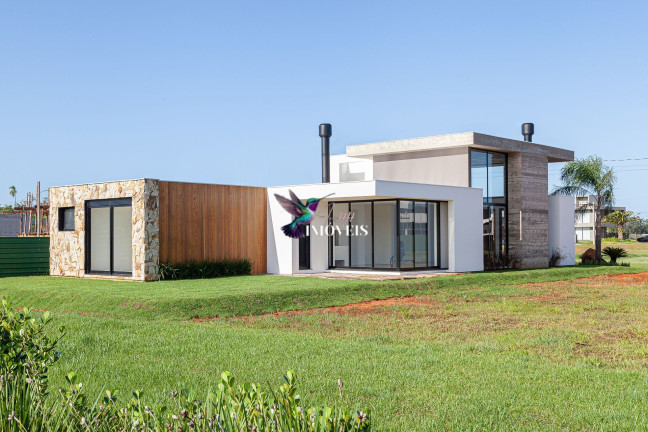 Imagem Casa com 3 Quartos à Venda, 204 m² em Centenário - Torres