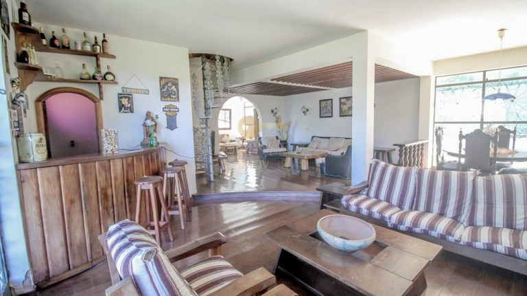 Imagem Casa com 4 Quartos à Venda, 228 m² em Quinta Da Barra - Teresópolis Imagem Casa com 4 Quartos à Venda, 228 m² em Quinta Da Barra - Teresópolis