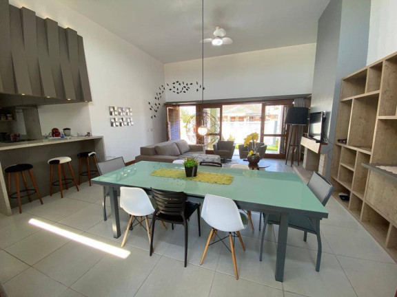 Imagem Casa com 3 Quartos à Venda, 300 m² em Atlântida Sul - Osório Imagem Casa com 3 Quartos à Venda, 300 m² em Atlântida Sul - Osório