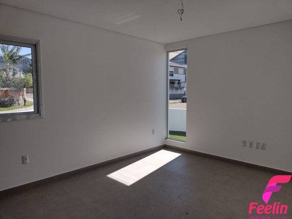 Imagem Casa com 3 Quartos à Venda, 112 m² em Pântano Do Sul - Florianópolis Imagem Casa com 3 Quartos à Venda, 112 m² em Pântano Do Sul - Florianópolis