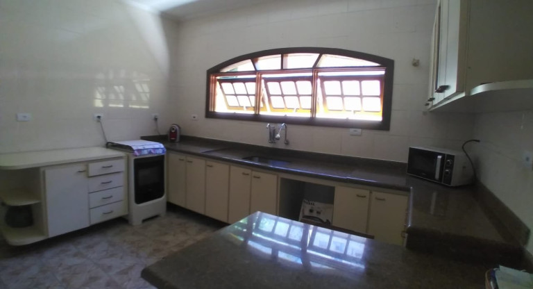 Imagem Casa com 4 Quartos à Venda, 250 m² em Flórida - Praia Grande Imagem Casa com 4 Quartos à Venda, 250 m² em Flórida - Praia Grande
