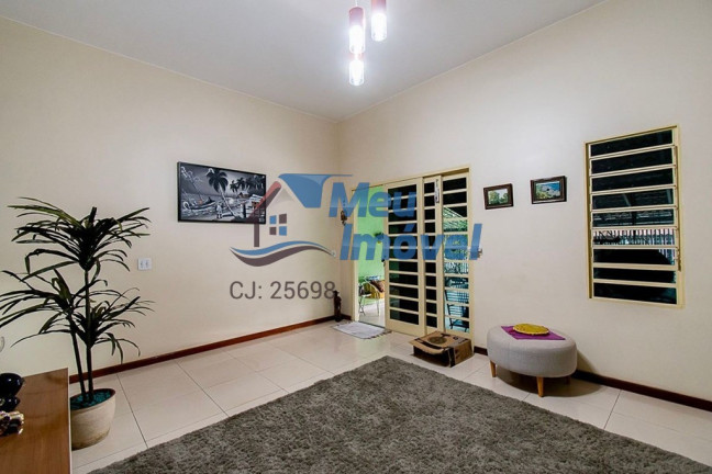 Imagem Casa com 3 Quartos à Venda, 360 m² em Guará Ii - Brasília Imagem Casa com 3 Quartos à Venda, 360 m² em Guará Ii - Brasília