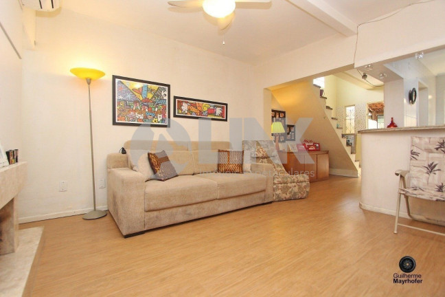 Imagem Casa com 2 Quartos à Venda, 148 m² em Partenon - Porto Alegre Imagem Casa com 2 Quartos à Venda, 148 m² em Partenon - Porto Alegre