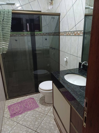 Imagem Casa com 3 Quartos à Venda, 2.500 m² em Arapongas Imagem Casa com 3 Quartos à Venda, 2.500 m² em Arapongas