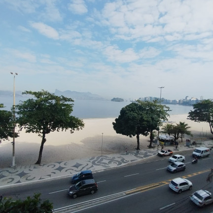 Imagem Imóvel com 4 Quartos à Venda, 243 m² em Icaraí - Niterói Imagem Imóvel com 4 Quartos à Venda, 243 m² em Icaraí - Niterói