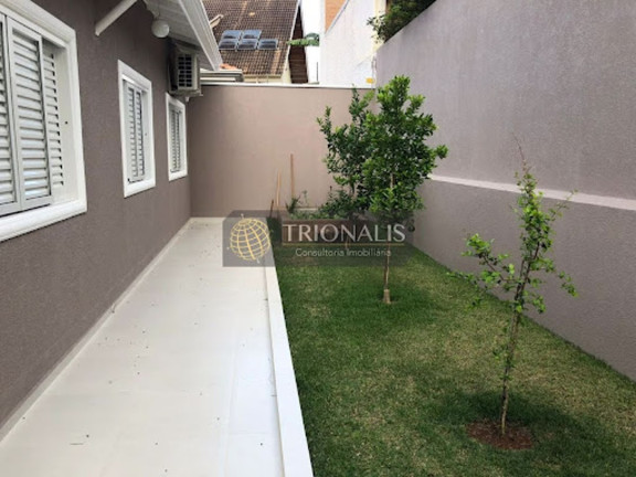 Imagem Casa com 3 Quartos à Venda, 215 m² em Vila Thais - Atibaia