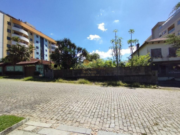 Terreno à Venda, 1.000 m² em Alto - Teresópolis