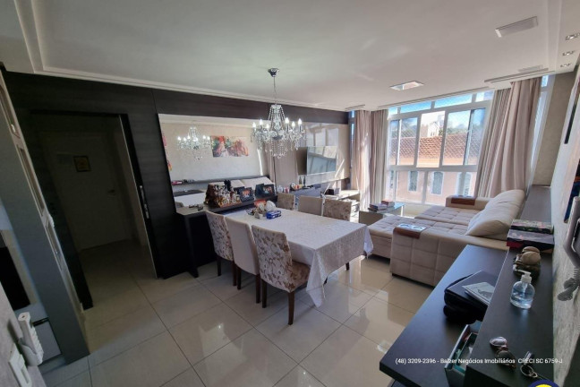 Imagem Apartamento com 3 Quartos à Venda, 192 m² em Centro - Florianópolis Imagem Apartamento com 3 Quartos à Venda, 192 m² em Centro - Florianópolis