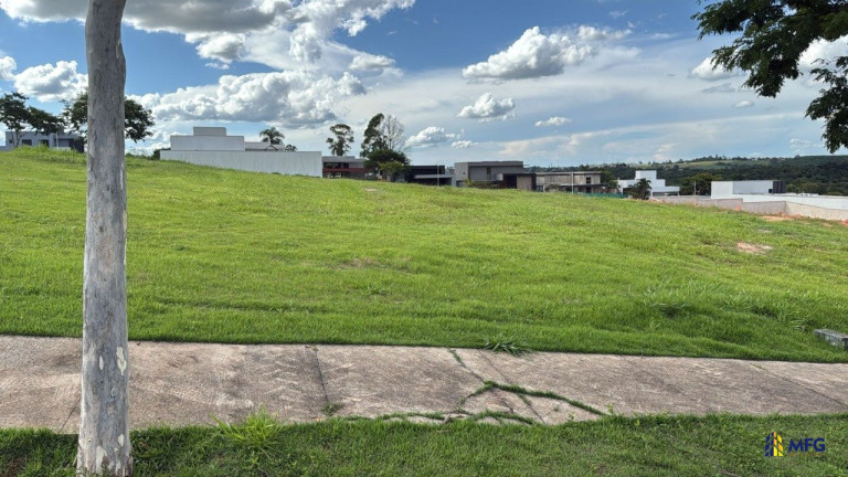 Imagem Terreno à Venda, 1.079 m² em Residencial Saint Patrick - Sorocaba Imagem Terreno à Venda, 1.079 m² em Residencial Saint Patrick - Sorocaba