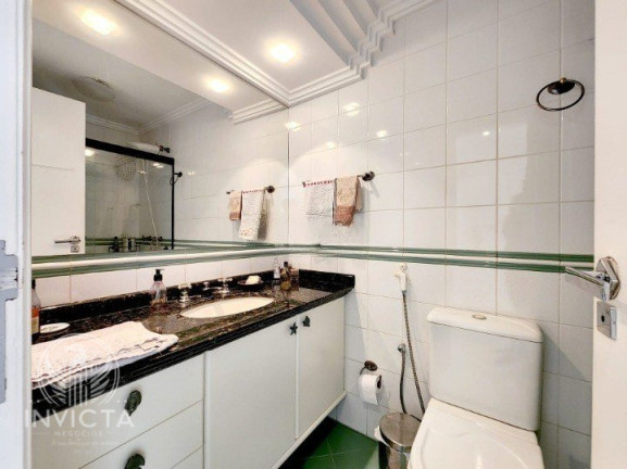Imagem Apartamento com 3 Quartos à Venda, 176 m² em Centro - Balneário Camboriú Imagem Apartamento com 3 Quartos à Venda, 176 m² em Centro - Balneário Camboriú