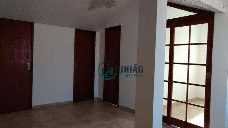 Casa com 5 Quartos à Venda, 169 m² em Maria Paula - Niterói