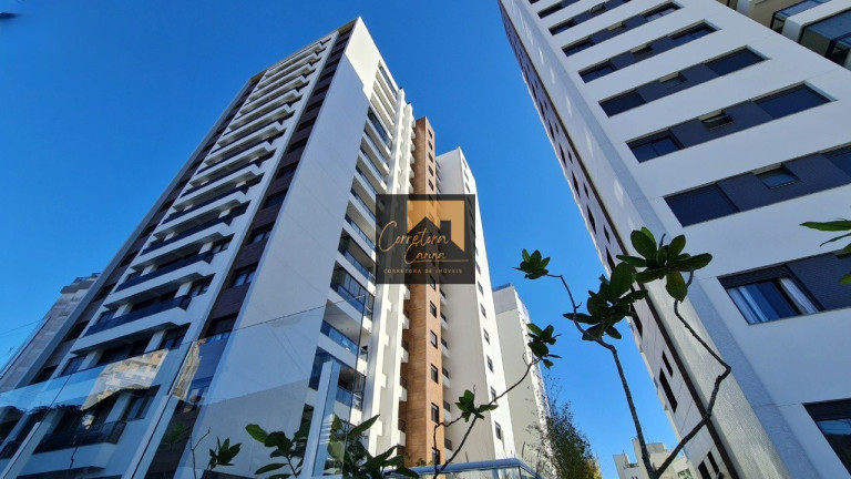 Imagem Apartamento com 3 Quartos à Venda, 221 m² em Agronômica - Florianópolis Imagem Apartamento com 3 Quartos à Venda, 221 m² em Agronômica - Florianópolis