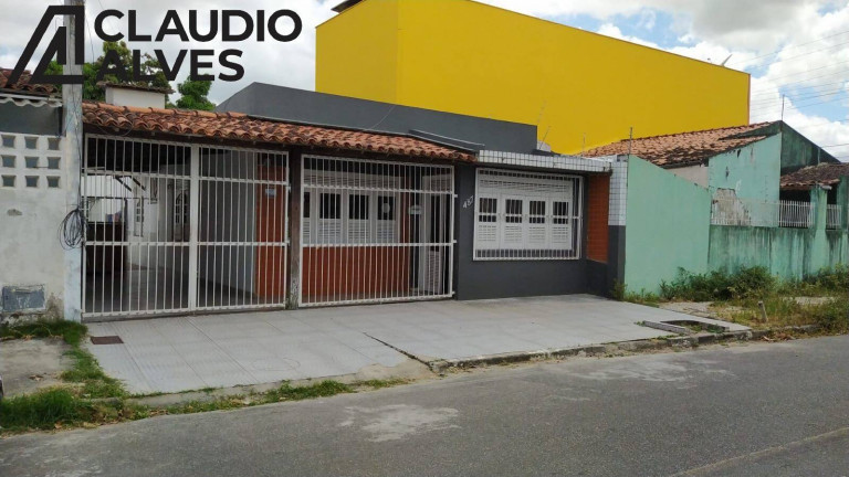 Imagem Casa com 5 Quartos à Venda, 150 m² em Brasília - Feira De Santana Imagem Casa com 5 Quartos à Venda, 150 m² em Brasília - Feira De Santana