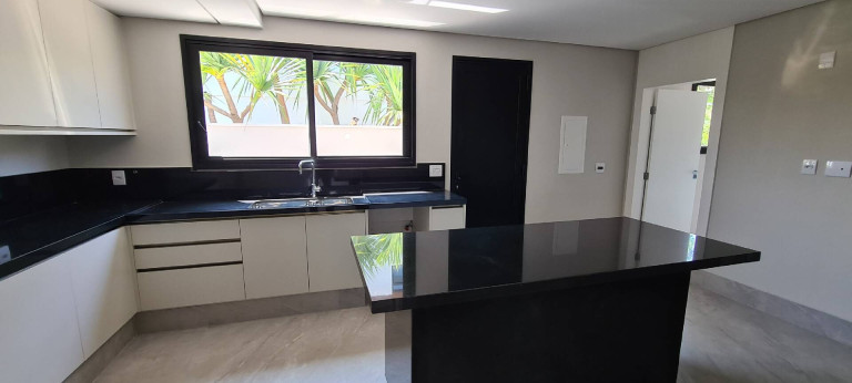 Imagem Casa com 5 Quartos à Venda, 740 m² em Alphaville Residencial Dois - Barueri Imagem Casa com 5 Quartos à Venda, 740 m² em Alphaville Residencial Dois - Barueri