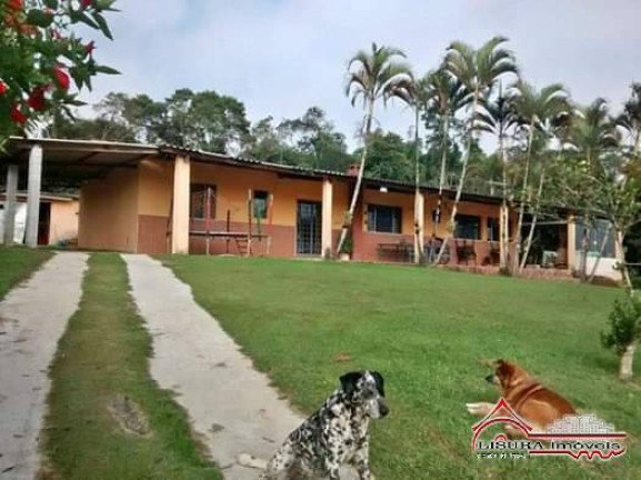 Imagem Chácara com 3 Quartos à Venda, 240 m² em Mogi Das Cruzes Imagem Chácara com 3 Quartos à Venda, 240 m² em Mogi Das Cruzes