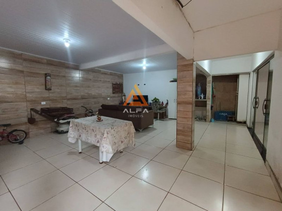 Imagem Casa com 4 Quartos à Venda, 240 m²