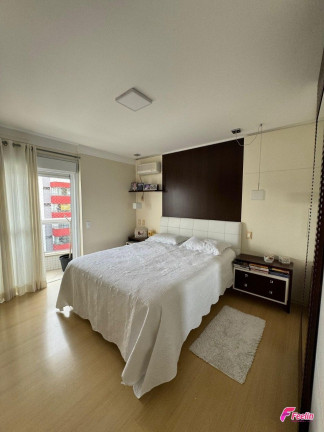 Imagem Apartamento com 4 Quartos à Venda, 154 m² em Centro - Florianópolis Imagem Apartamento com 4 Quartos à Venda, 154 m² em Centro - Florianópolis