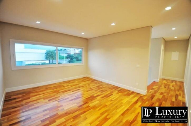 Imagem Casa de Condomínio com 4 Quartos à Venda, 377 m² em Bragança Paulista