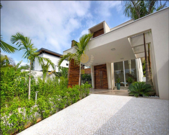 Imagem Sobrado com 6 Quartos à Venda, 531 m² em Centro - Bertioga
