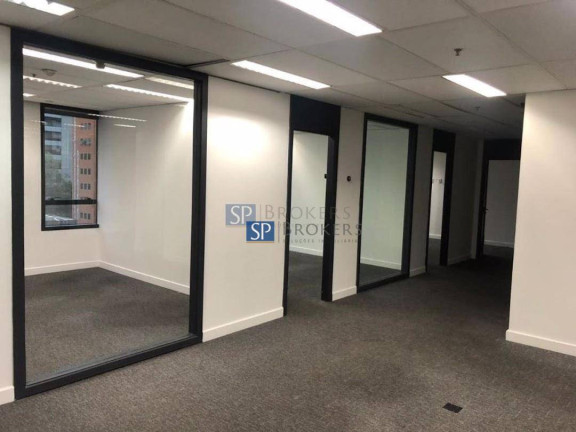 Sala Comercial à Venda ou Locação, 200 m² em Vila Olímpia - São Paulo