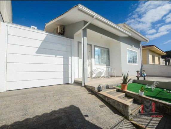 Casa com 3 Quartos à Venda, 160 m² em Forquilhas - São José