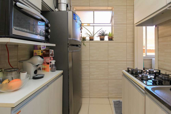 Imagem Imóvel com 2 Quartos à Venda, 51 m² em Cristal - Porto Alegre