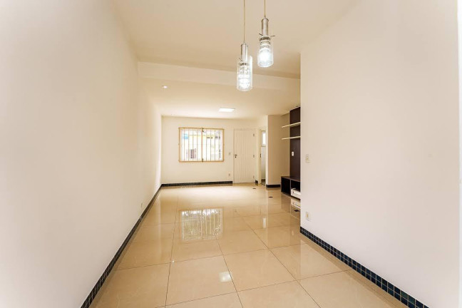 Imagem Casa de Condomínio com 3 Quartos à Venda, 118 m² em Vila Marari - São Paulo