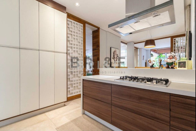 Imagem Casa com 4 Quartos à Venda, 819 m² em Jardim Cordeiro - São Paulo