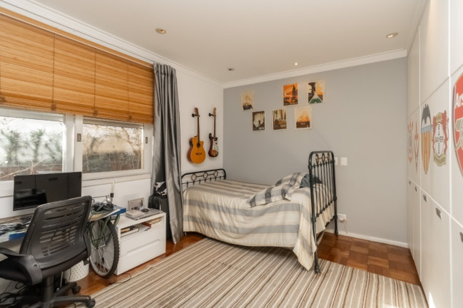 Imagem Sobrado com 4 Quartos à Venda, 308 m² em Alto De Pinheiros - São Paulo
