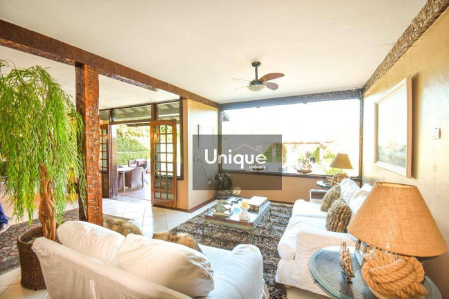 Imagem Casa com 11 Quartos à Venda, 1.500 m² em Ferradura - Armação Dos Búzios Imagem Casa com 11 Quartos à Venda, 1.500 m² em Ferradura - Armação Dos Búzios