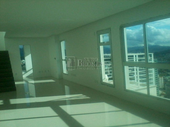 Imagem Cobertura com 3 Quartos à Venda, 330 m² em Centro - Balneário Camboriú Imagem Cobertura com 3 Quartos à Venda, 330 m² em Centro - Balneário Camboriú