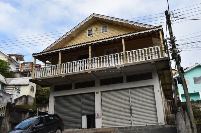 Imagem Casa com 4 Quartos à Venda, 263 m² em Região Do Toriba - Campos Do Jordão Imagem Casa com 4 Quartos à Venda, 263 m² em Região Do Toriba - Campos Do Jordão