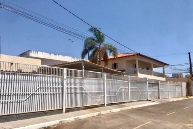 Imagem Casa com 5 Quartos à Venda, 830 m² em Setor Habitacional Arniqueira (águas Claras) - Brasília Imagem Casa com 5 Quartos à Venda, 830 m² em Setor Habitacional Arniqueira (águas Claras) - Brasília
