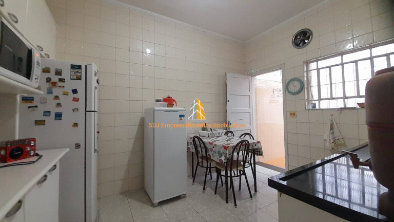Imagem Casa com 3 Quartos à Venda, 250 m² em Instituto De Previdência - São Paulo Imagem Casa com 3 Quartos à Venda, 250 m² em Instituto De Previdência - São Paulo