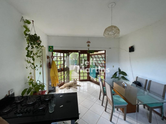 Imagem Casa com 2 Quartos à Venda, 61 m² em Morro Das Pedras - Florianópolis