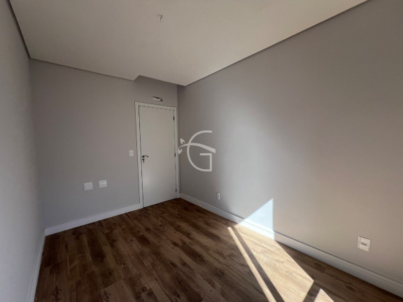 Imagem Casa com 3 Quartos à Venda, em Saguaçu - Joinville Imagem Casa com 3 Quartos à Venda, em Saguaçu - Joinville